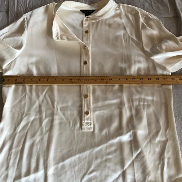 St John Ivory Satin Gold Button Long Sleeve Blouse 16 - Picture 8 of 9